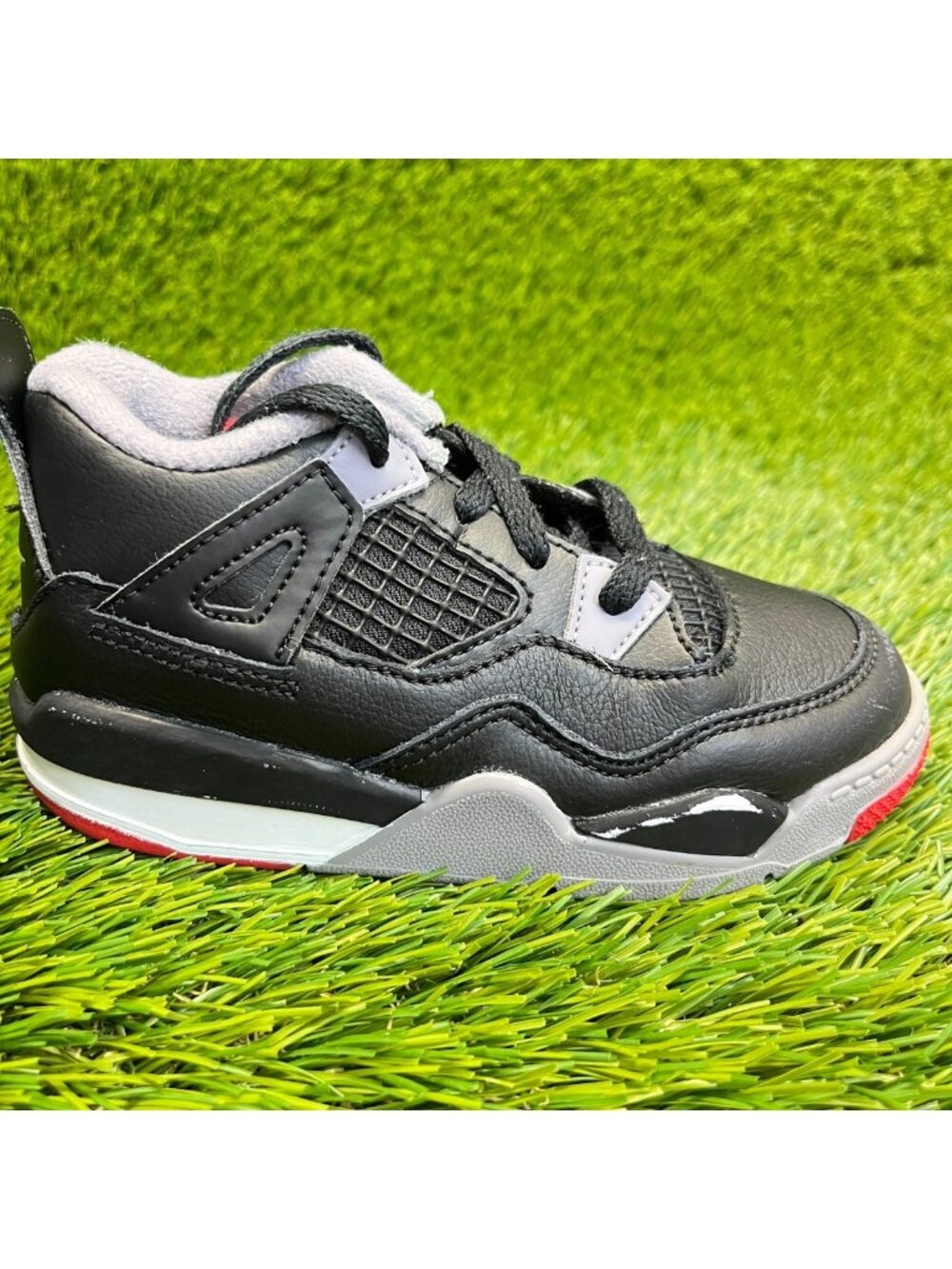 Nike Air Jordan 4 Retro Bred Boys Size 9C Black Gray Athletic Shoes Sneakers